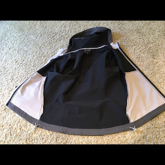 North Face Summit Jacket - Picture 4 of 10